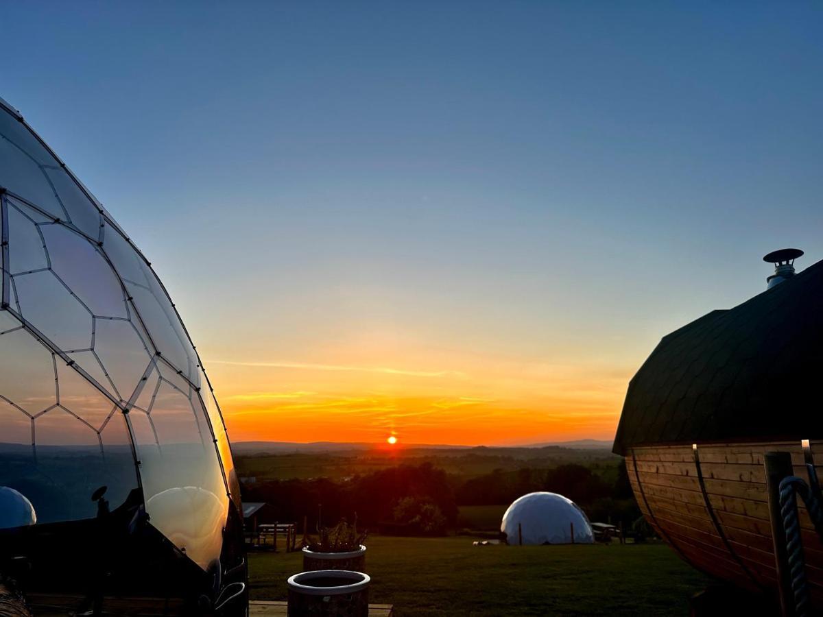 Deerstone Glamping-Boulsworth Hill Dome Hot Tub Hotel Earby Exterior photo